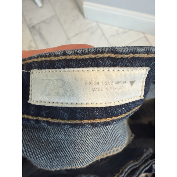 ZARA Women’s High Rise Straight Leg Ankle Jeans Raw Hem Dark Wash Size 2 - Picture 8 of 9